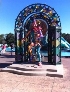 Pool Mardi Gras Statue Disney's Port Orleans French Quarter