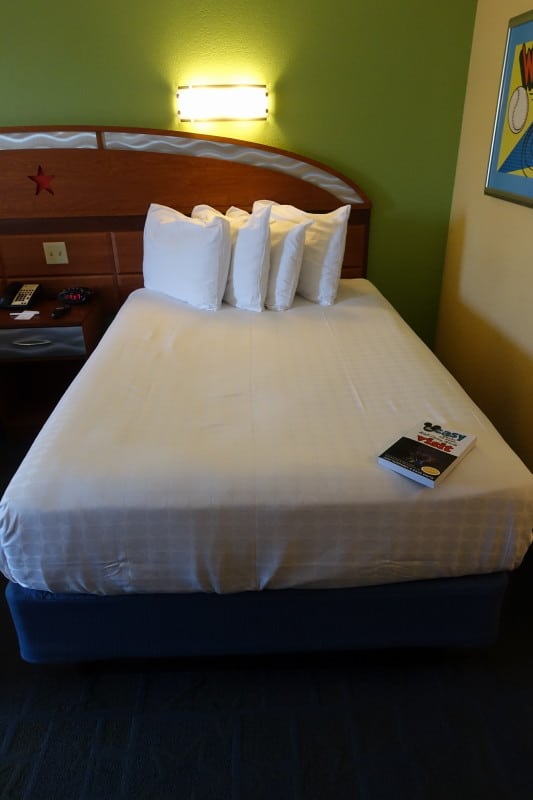 Photo Tour of a Standard Room at Disney's All-Star Sports ...