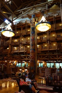 Lobby Totem Pole Disney's Wilderness Lodge from yourfirstvisit.net