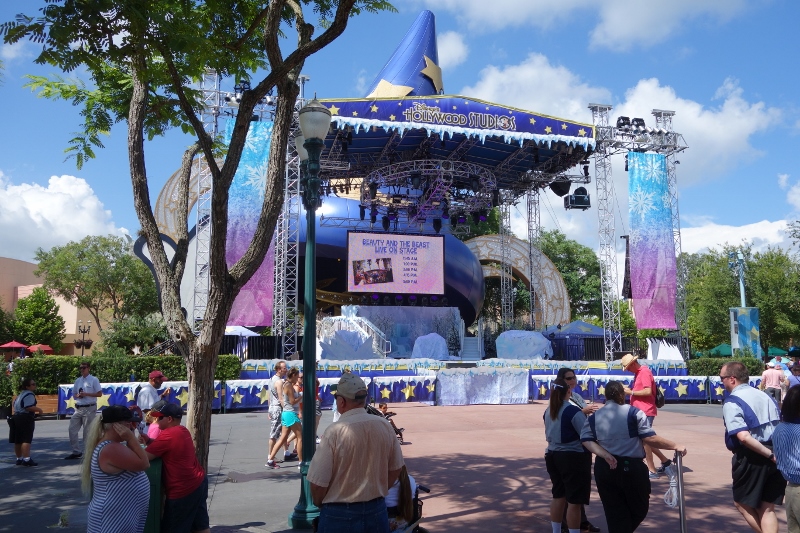 Frozen Stage Disney's Hollywood Studios from yourfirstvisit.net