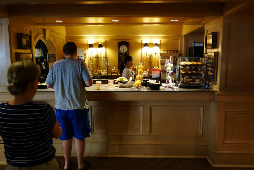 yacht club dining wdw