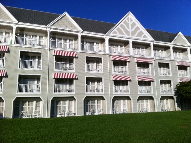 The Facade of Disney's Yacht Club Resort from yourfirstvisit.net