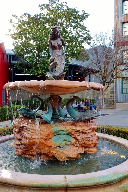 The Mermaid Fountain at Disney's Hollywood Studios from yourfirstvisit.net