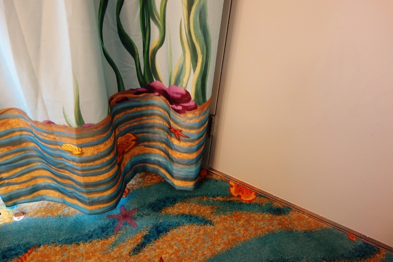 Photo Tour Of Standard Little Mermaid Rooms At Disney S Art