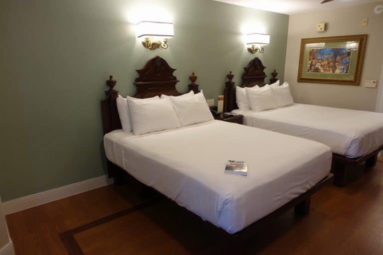 Accommodations and Theming at Disney's Port Orleans French Quarter ...