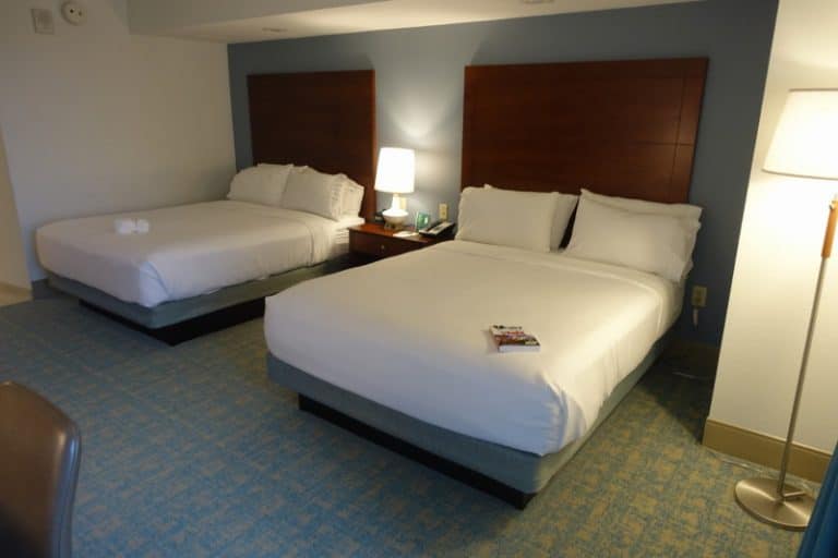 Photo Tour of Pool View Room at the Holiday Inn Orlando, Disney Springs ...