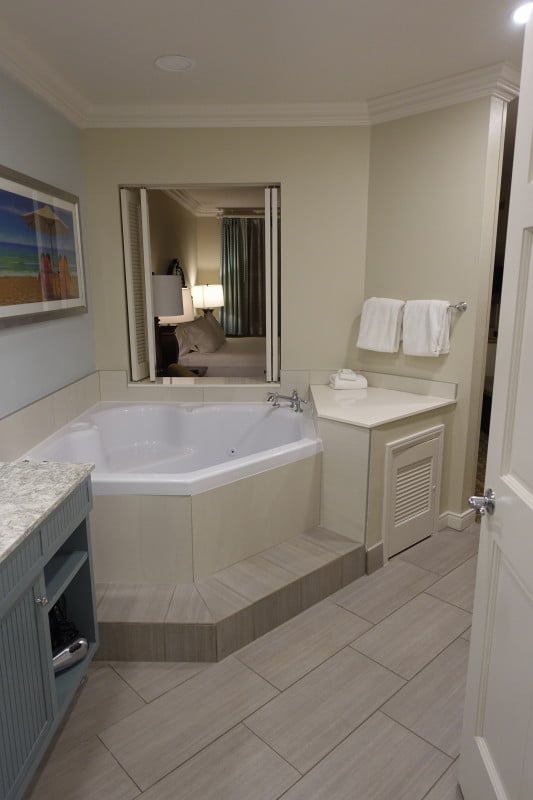 https://yourfirstvisit.net/wp-content/uploads/2020/10/Spa-Tub-Master-Bedroom-and-Bath-One-and-Two-Bedroom-Villas-at-Disneys-Old-Key-West-Resort-from-yourfirstvisit.net_.jpg